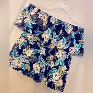 NWOT TopShop Sz-2 Women’s- Cold Shoulder or Scoop Neck, Perfect Dress-Up or-Down